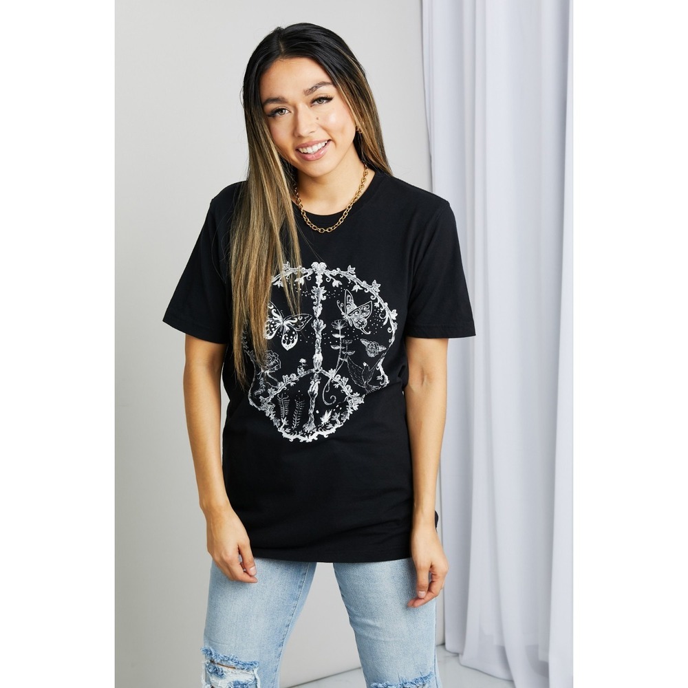 mineB Full Size Butterfly Graphic Tee Shirt - Medium